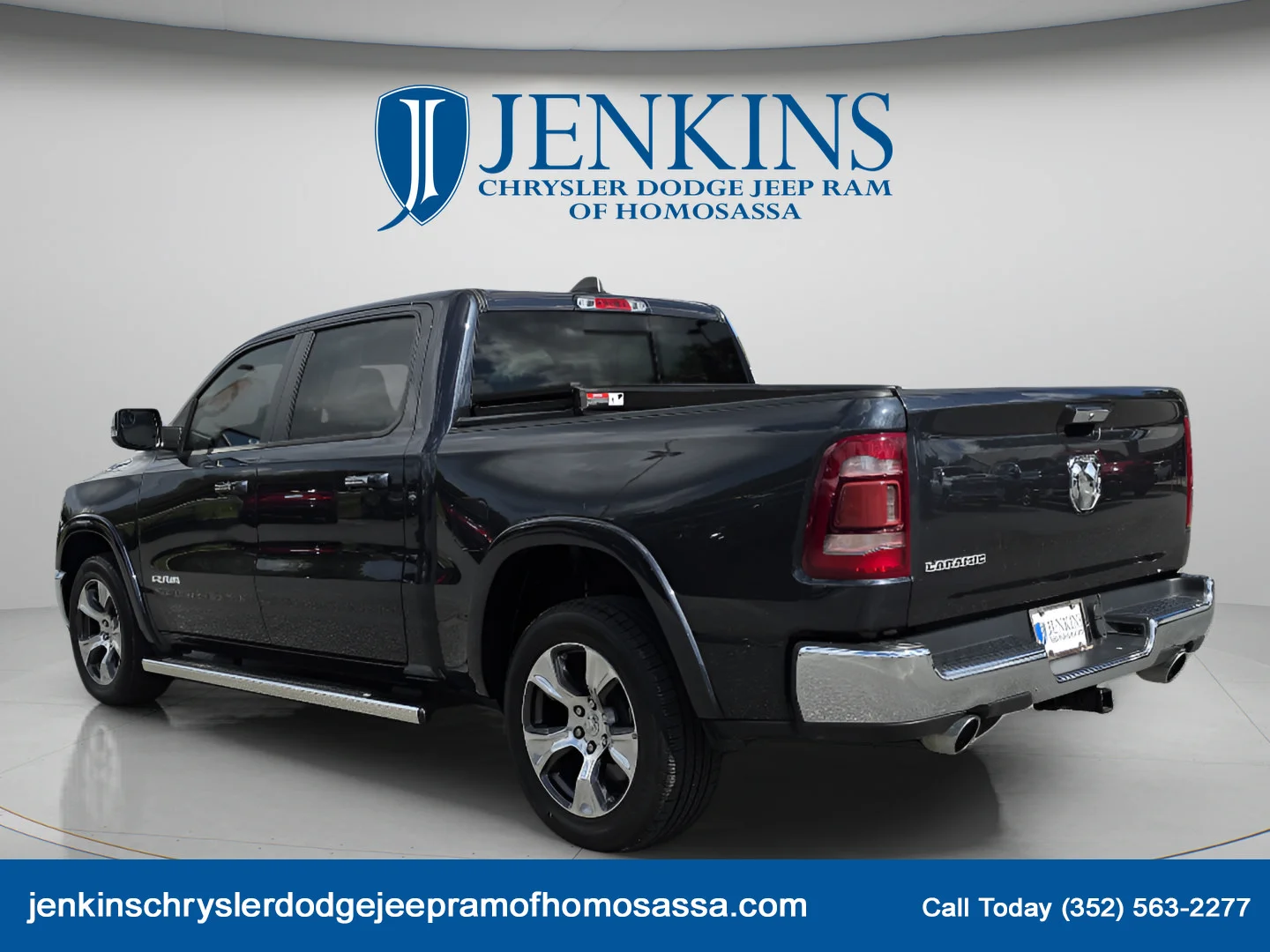 Used 2019 Maximum Steel Metallic Clearcoat Ram Laramie image 7