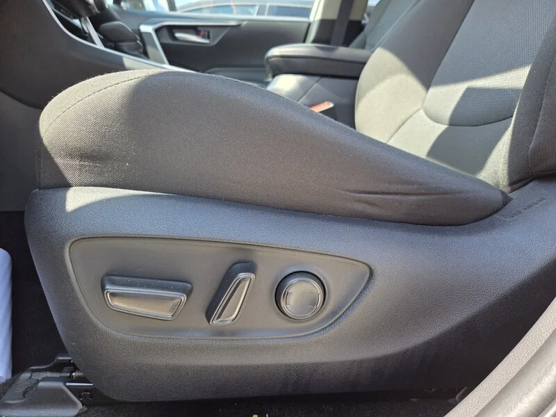 Used 2025 Ice TOYOTA XLE image 11