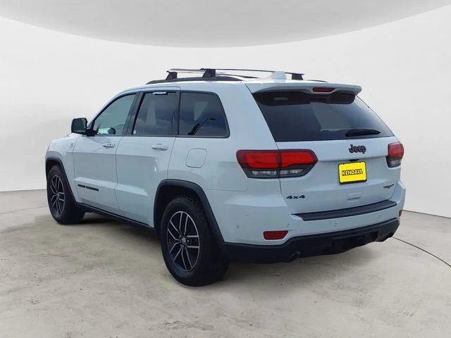 Used 2017 White Jeep Trailhawk image 7