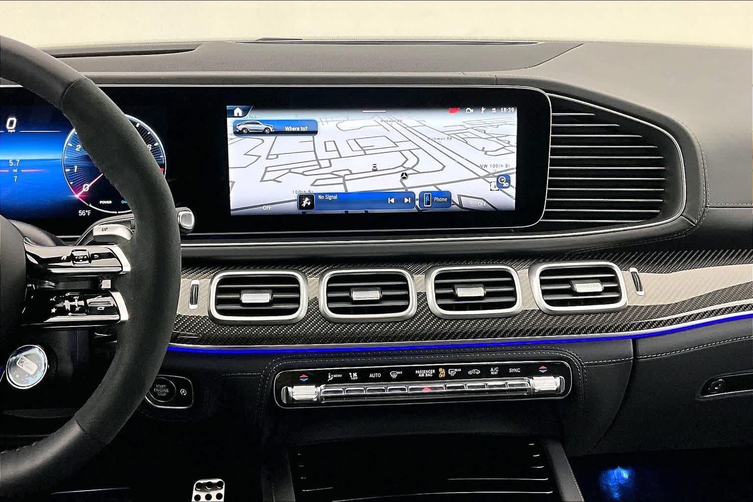 New 2026 MANUFAKTUR Moonlight White Metallic Mercedes-Benz AMG® GLE 63 S 4MATIC+ Coupe image 16