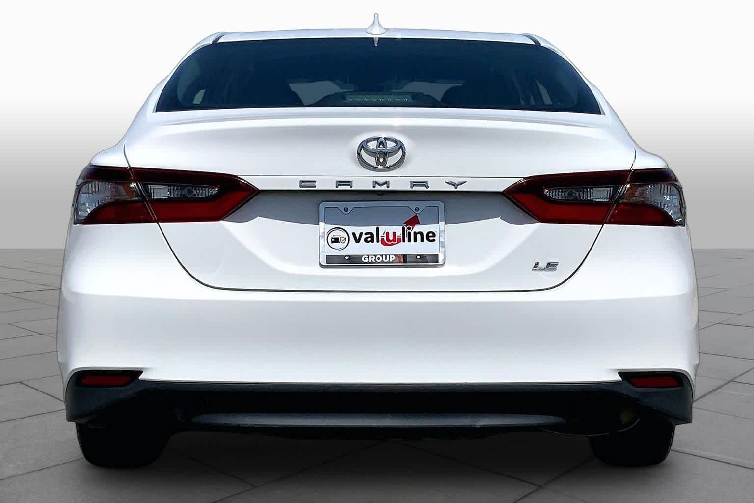 Used 2021 Super White Toyota LE image 5