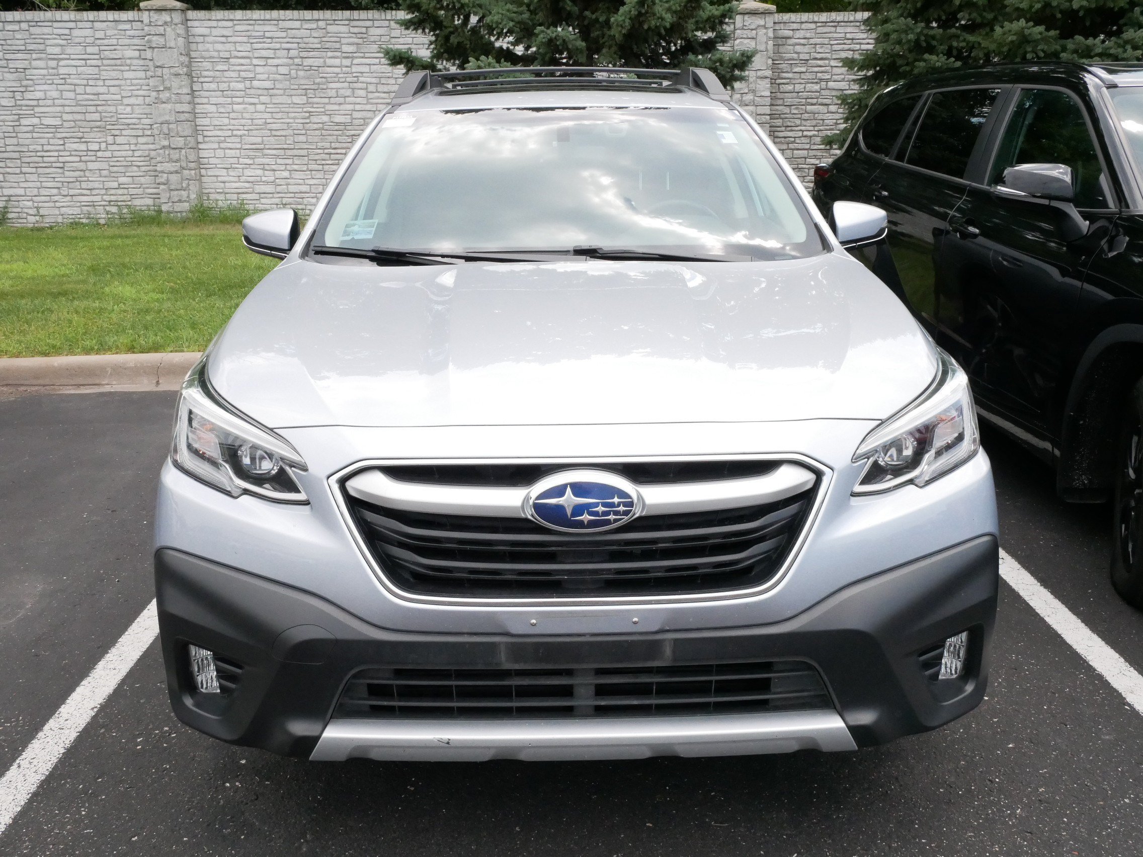 Used 2021 Subaru Outback Limited with VIN 4S4BTGND4M3154795 for sale in Brooklyn Center, Minnesota