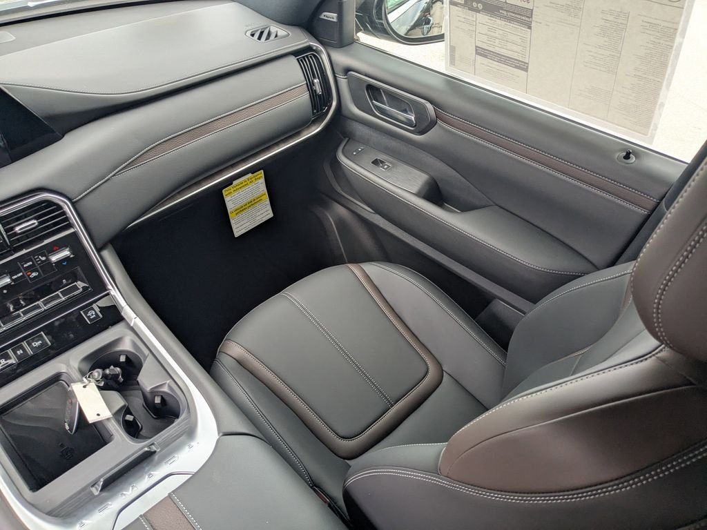 2026 Nissan Armada SL - Photo 19