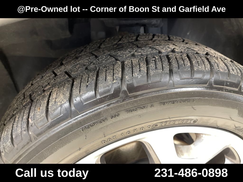 Used 2018 Black Jeep Limited image 12