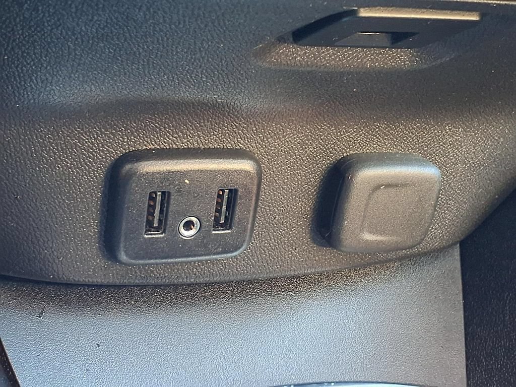 Used 2018 NIGHTFALL GRAY METALLIC Chevrolet LT image 18