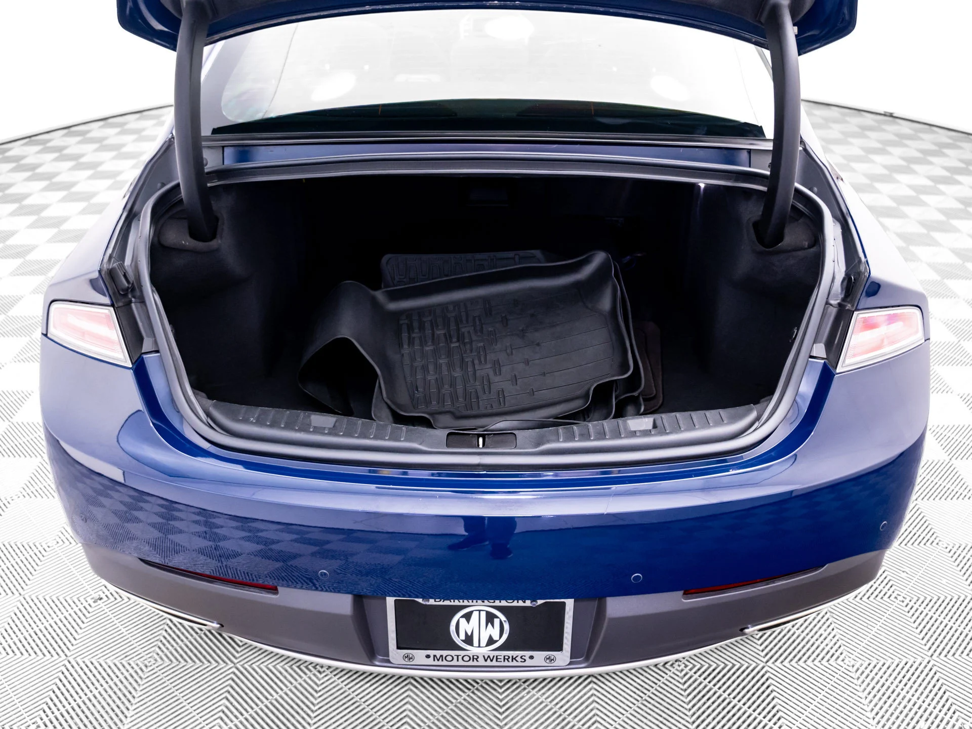 Used 2018 Blue Lincoln Reserve image 35