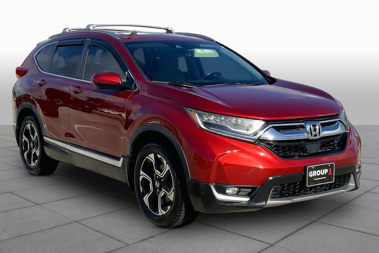Used 2018 Basque Red Pearl II Honda Touring image 3