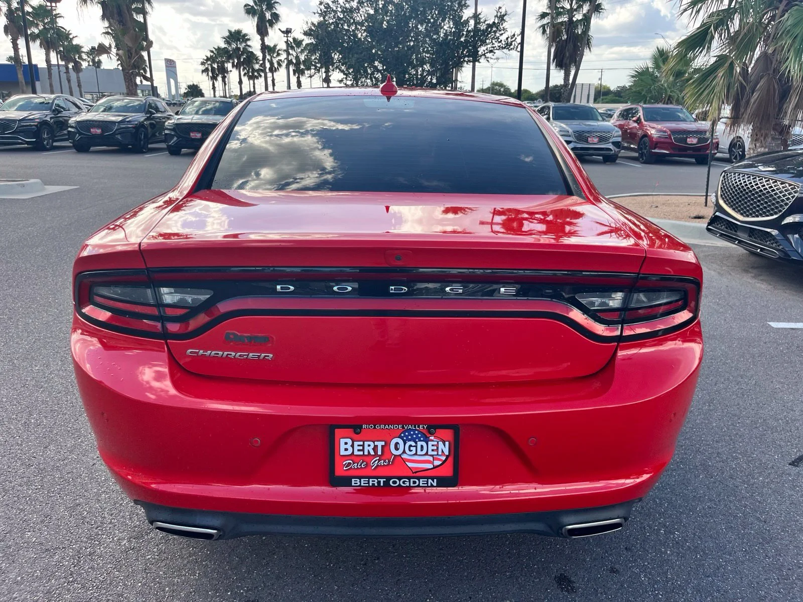 Used 2023 Red Dodge SXT image 5