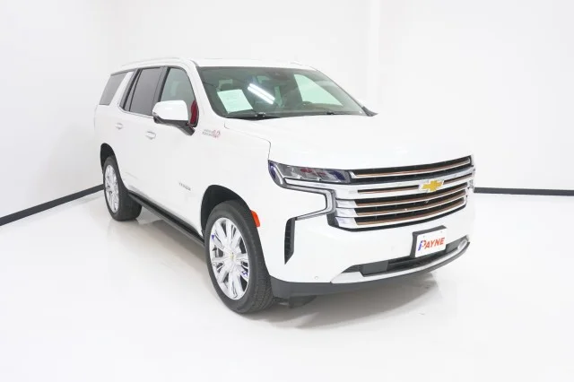 Used 2023 ORODESCENT_PEAR Chevrolet High Country image 3