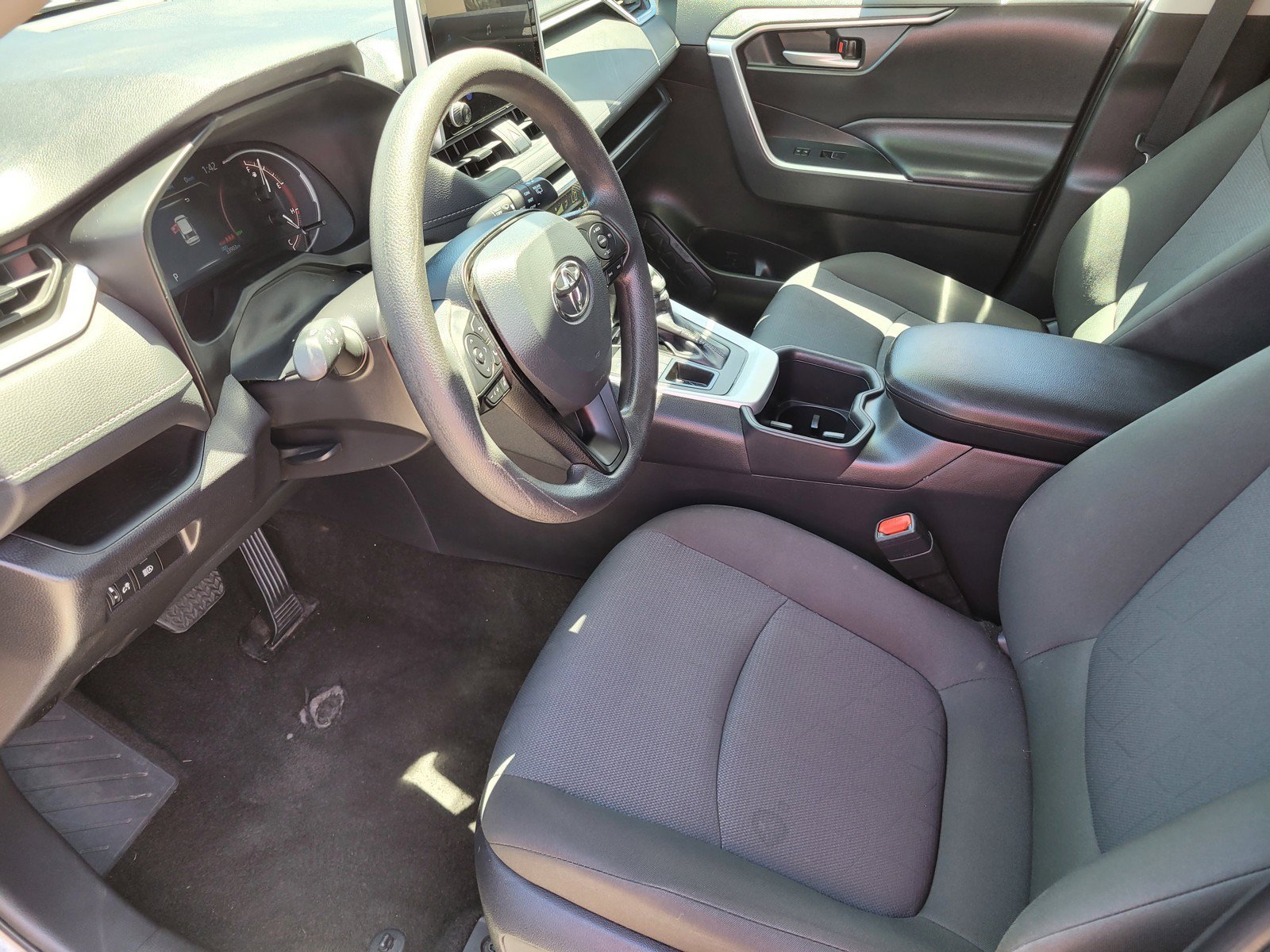 Used 2025 Silver Toyota XLE image 15