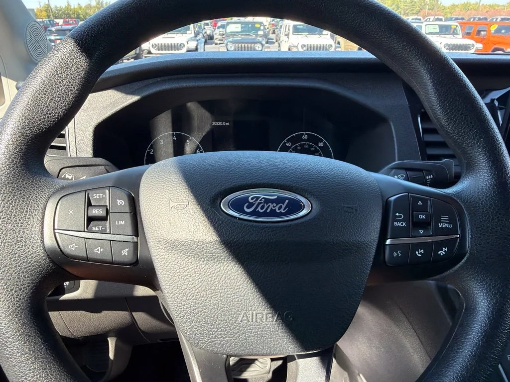 Used 2025 Oxford White Ford XLT image 16