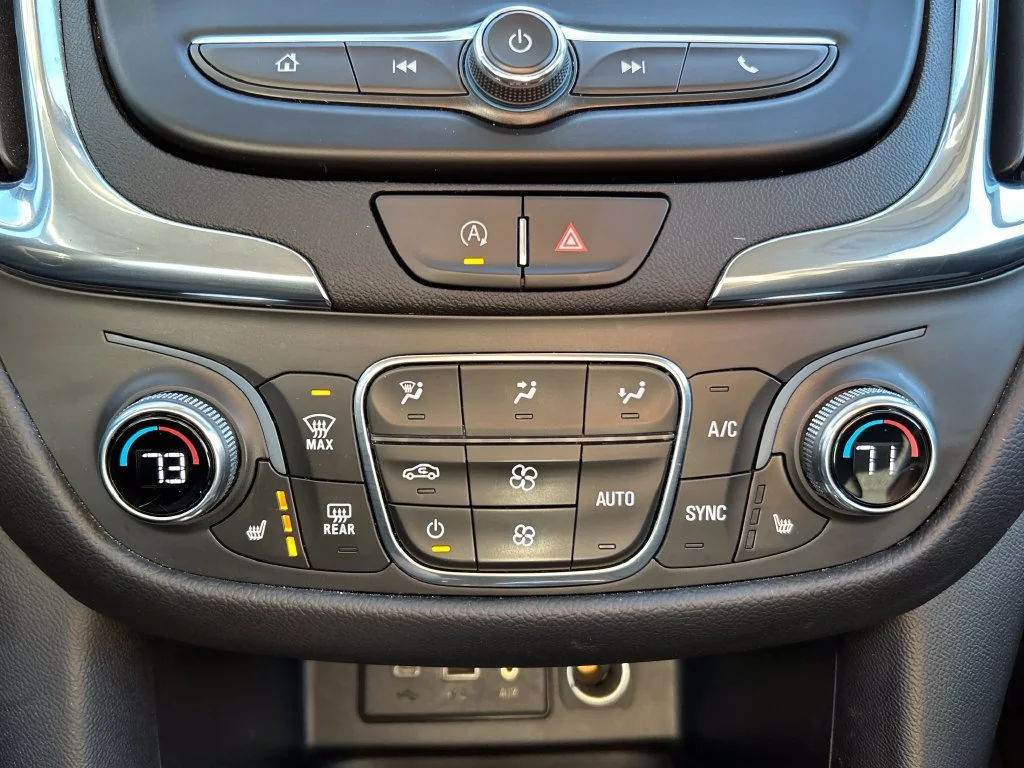 Used 2023 STERLING GRAY METALLIC Chevrolet LT image 27