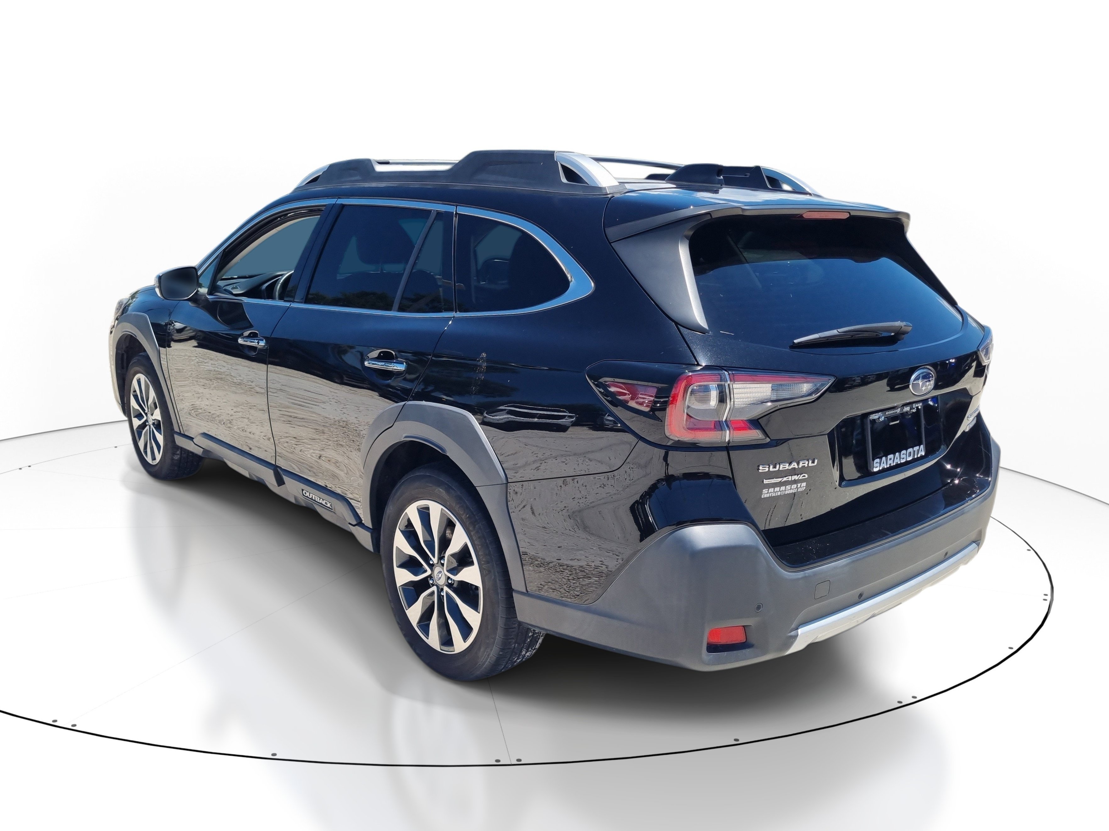 Used 2023 Crystal Black Silica Subaru Touring image 4