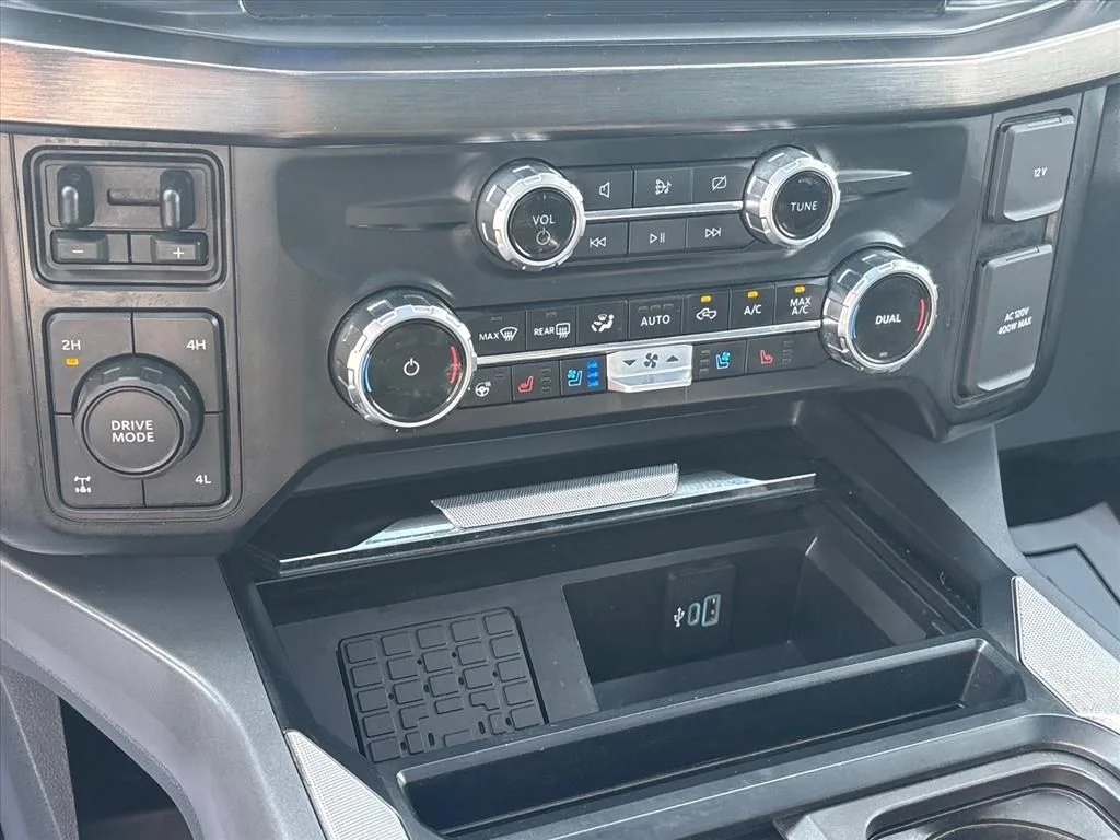 Used 2024 Gray Ford Lariat image 35
