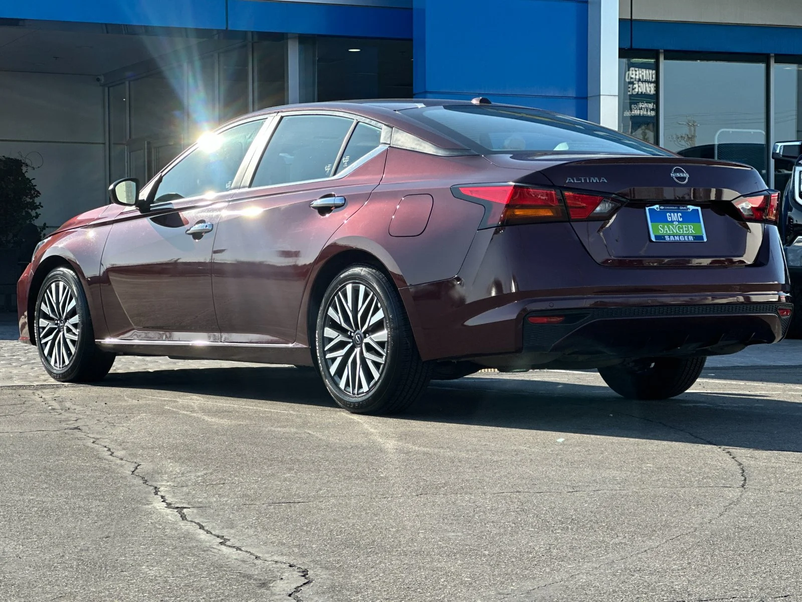 Used 2025  Nissan 2.5 SV image 6