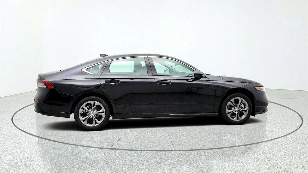 Used 2025 Crystal Black Pearl Honda EX-L Sedan image 4