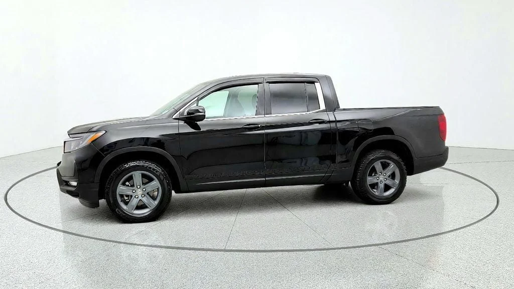 Used 2023 Crystal Black Pearl Honda RTL AWD image 8