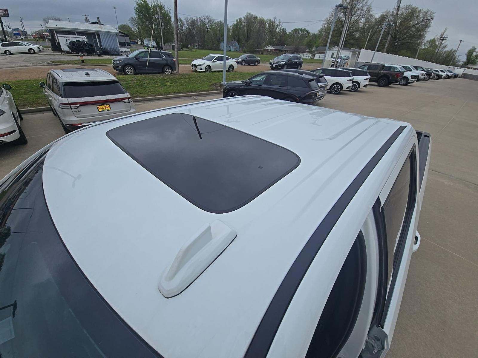 2021 GMC Sierra 1500 AT4 - Photo 6