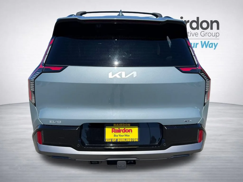 Certified Used 2024 Iceberg Green Kia GT-Line image 6