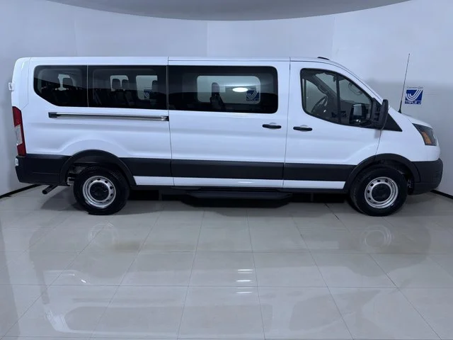 New 2026 OXFORD WHITE Ford XL Low Roof 15 Passenger Van image 9
