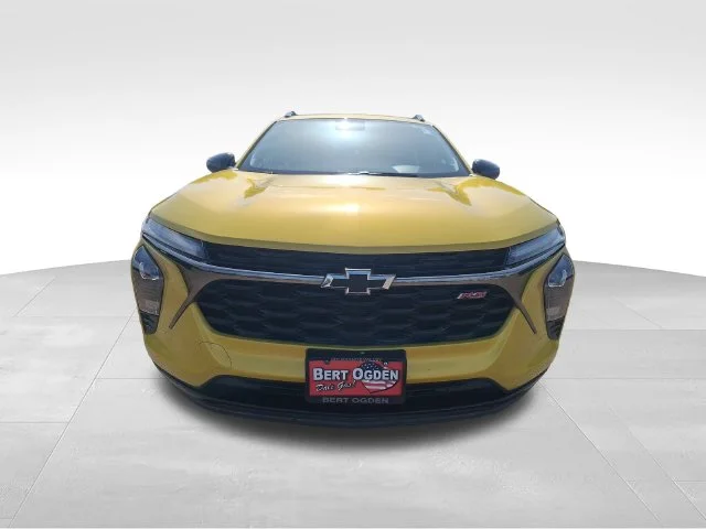 Used 2025 Yellow Chevrolet 2RS image 2