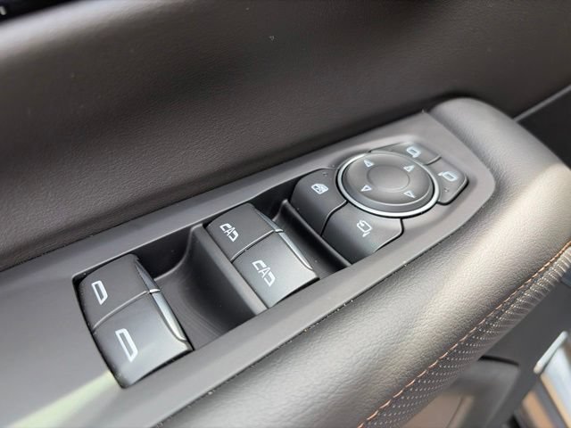 2026 Chevrolet Suburban High Country - Photo 10