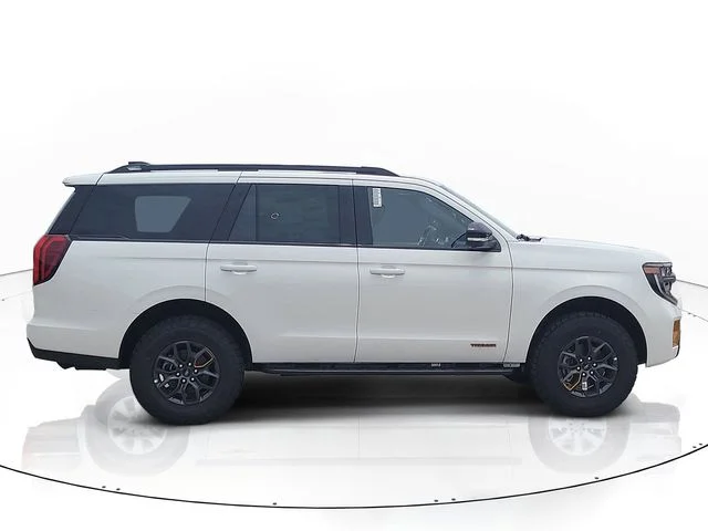 New 2026 White Metallic Ford Tremor image 4