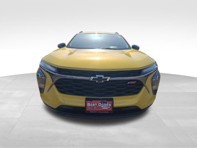 Used 2025 Yellow Chevrolet 2RS image 2