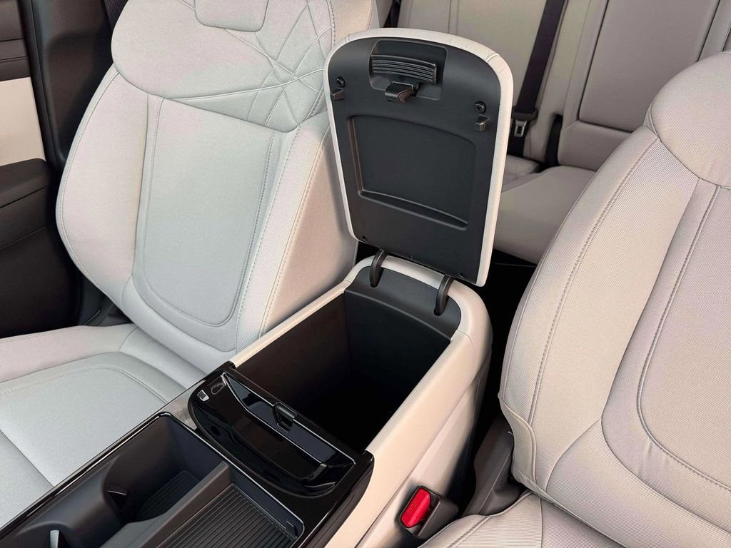 New 2026 Gray Hyundai Blue SE image 18