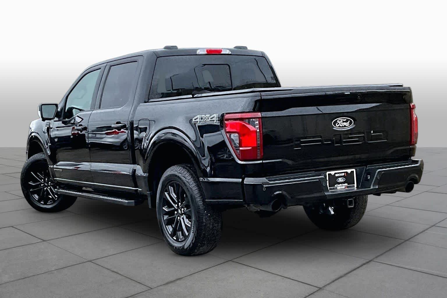 Used 2025 Agate Black Metallic Ford XLT image 6
