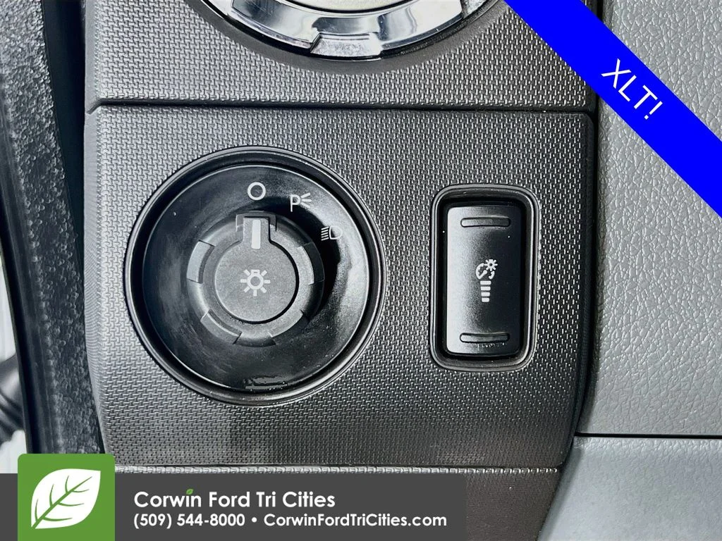 Used 2012 Oxford White Ford XLT image 19
