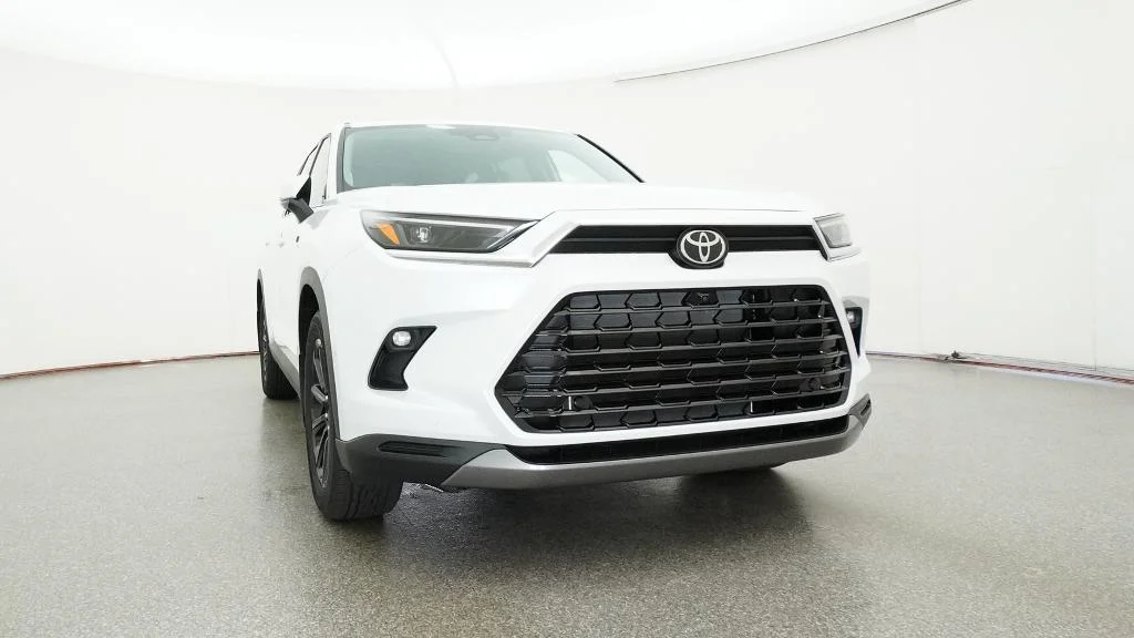 New 2026 Wind Chill Pearl Toyota Limited image 7