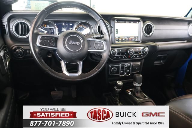 Used 2021  Jeep Overland image 16
