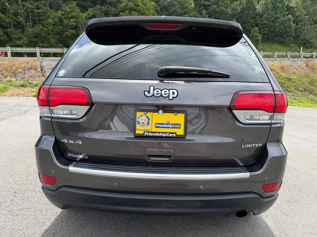Used 2020 Gray Jeep Limited image 11