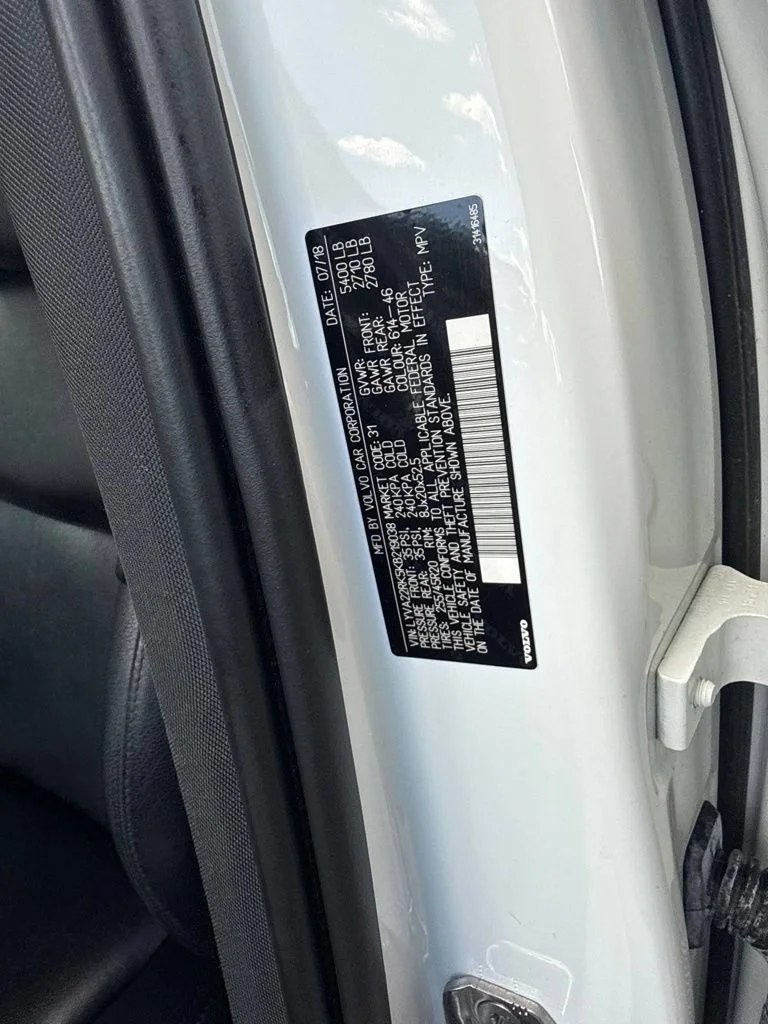 Used 2019  Volvo Momentum image 31