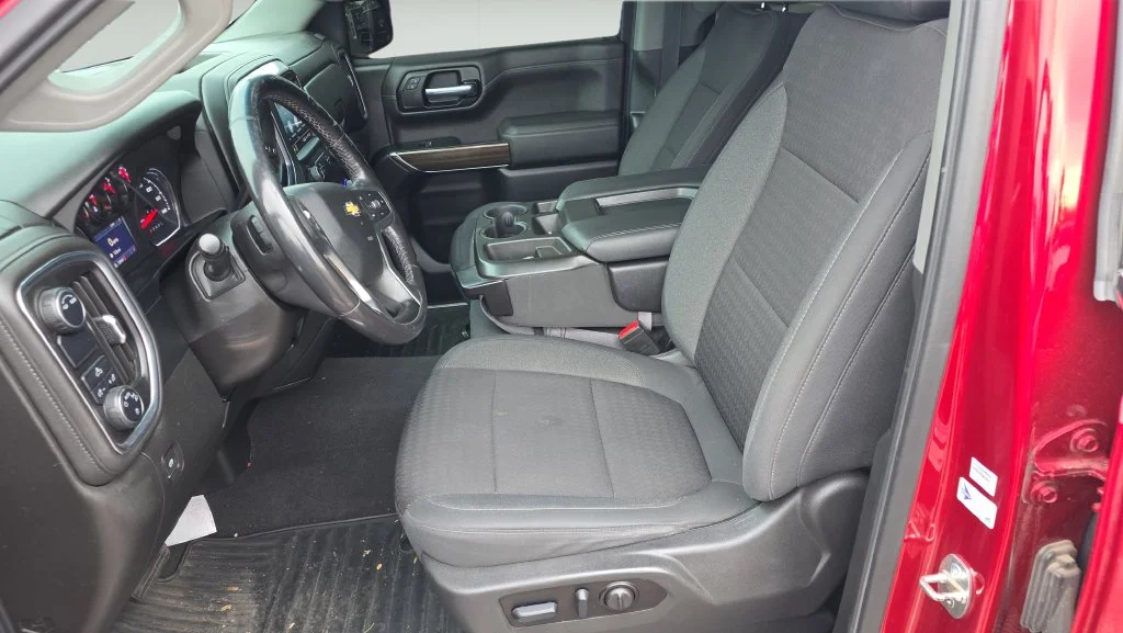 Used 2022 Red Chevrolet LT image 16
