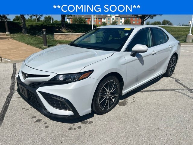 2024 Toyota Camry SE