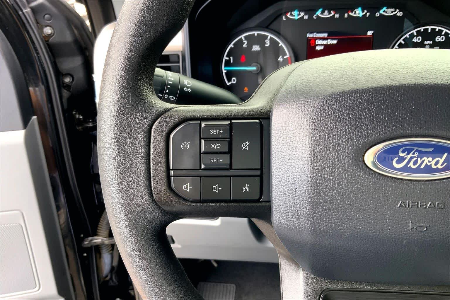 Used 2023 Agate Black Metallic Ford XLT image 16