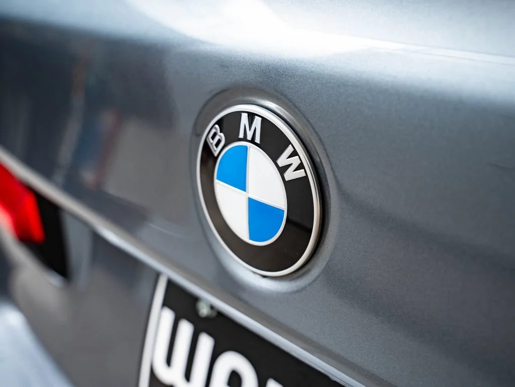 Used 2022 Bluestone Metallic BMW 530i xDrive image 18