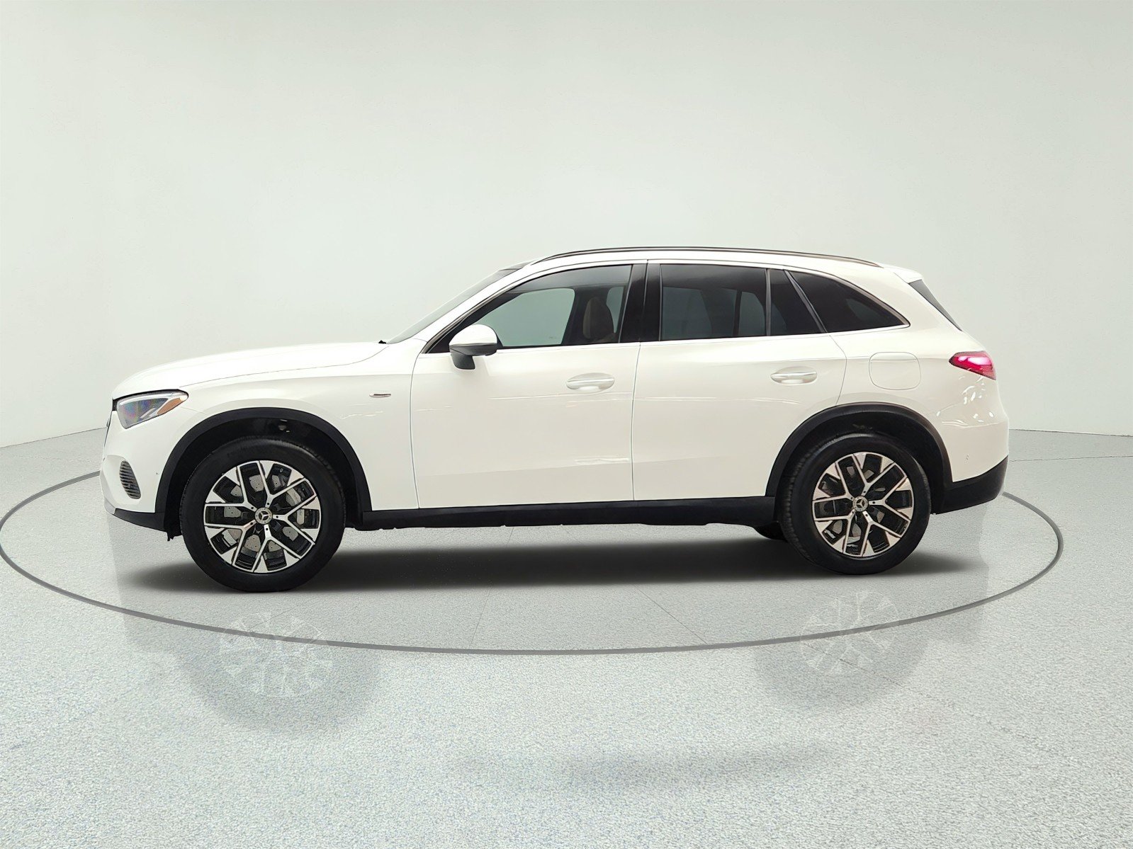 Certified Used 2025 Polar White Mercedes-Benz GLC 350e 4MATIC® SUV image 8