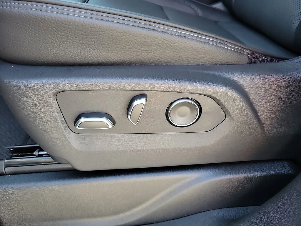 2026 GMC Yukon XL Denali - Photo 20