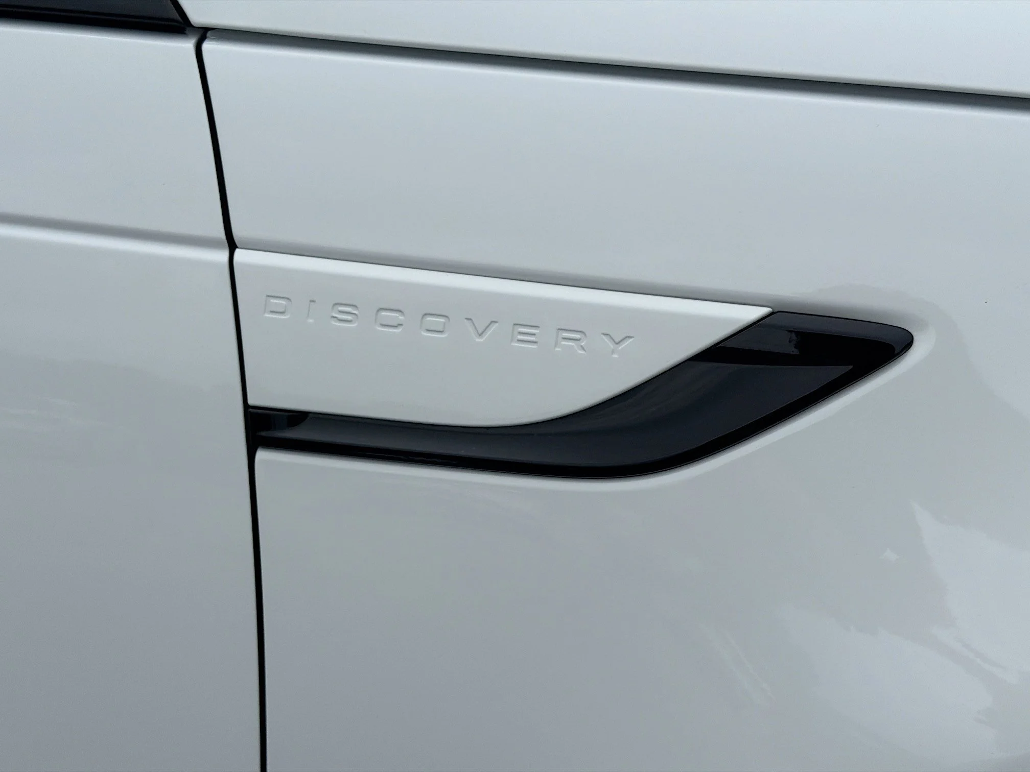Certified Used 2025 Fuji White Land Rover Dynamic SE image 50