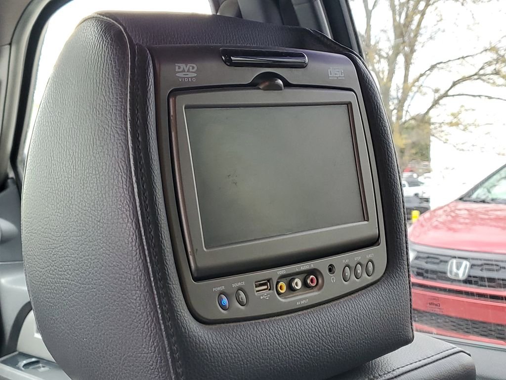 Used 2014 White Ford Limited image 16