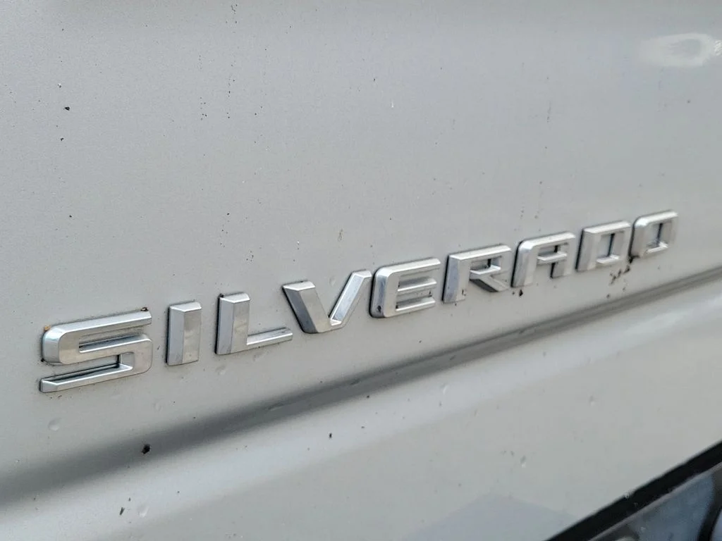 Used 2019 Silver Chevrolet RST image 8
