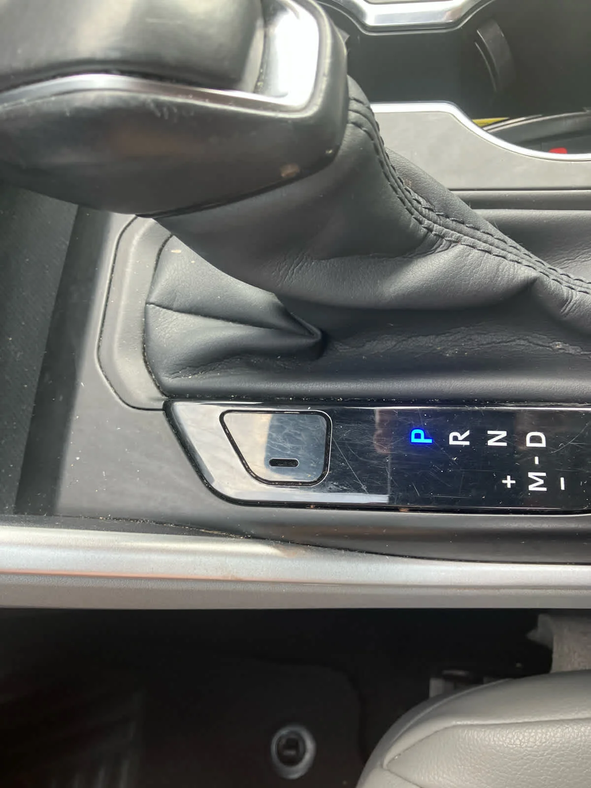 Used 2020 Blizzard Pearl Toyota XLE image 30