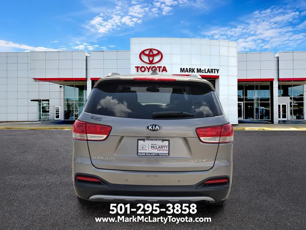Used 2016 Silver Kia EX image 4