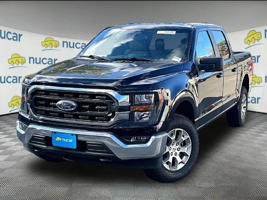 Used 2023 Black Metallic Ford XLT image 12