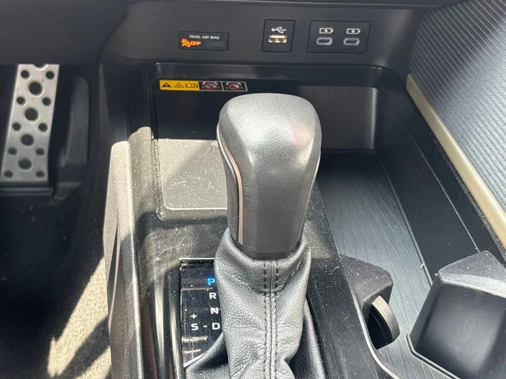 Used 2025  Toyota SE image 15