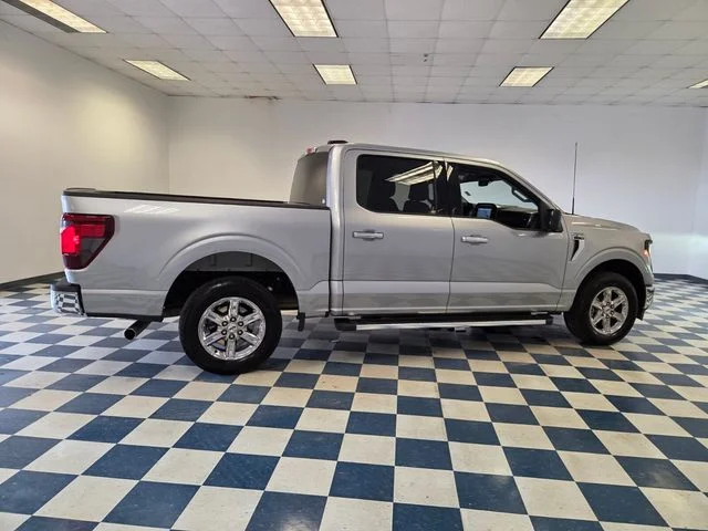 Used 2024 Silver Ford XLT image 8