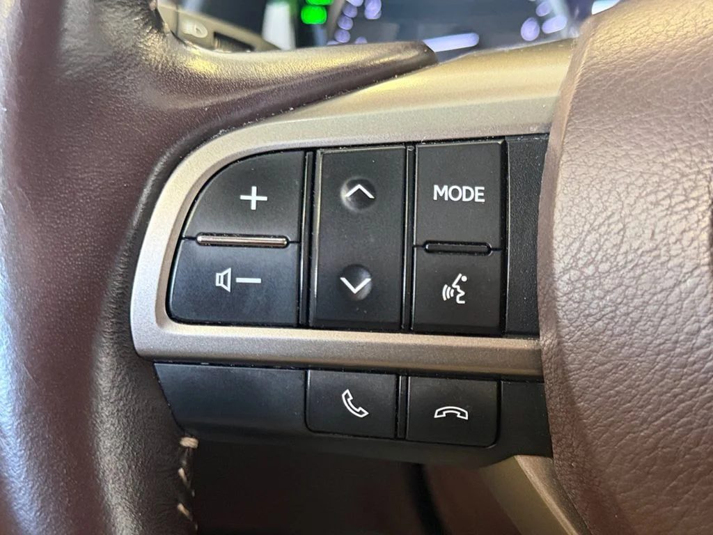 Used 2019 Beige Lexus 350L image 32